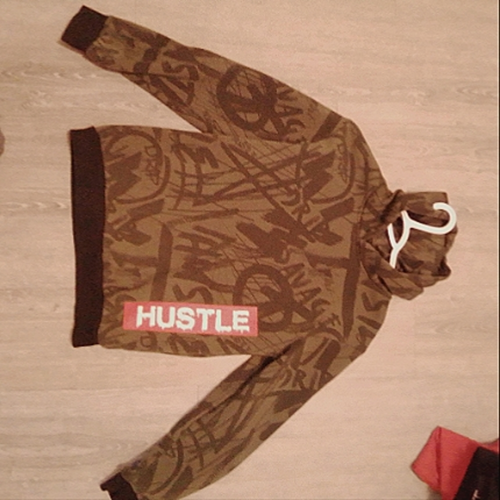 Hustle hoodie